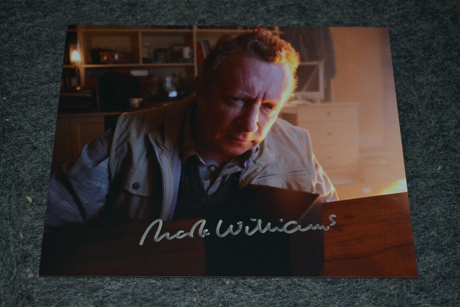 MARK WILLIAMS signed autograph In Person 8x10 (20x25 cm) DOCTOR WHO