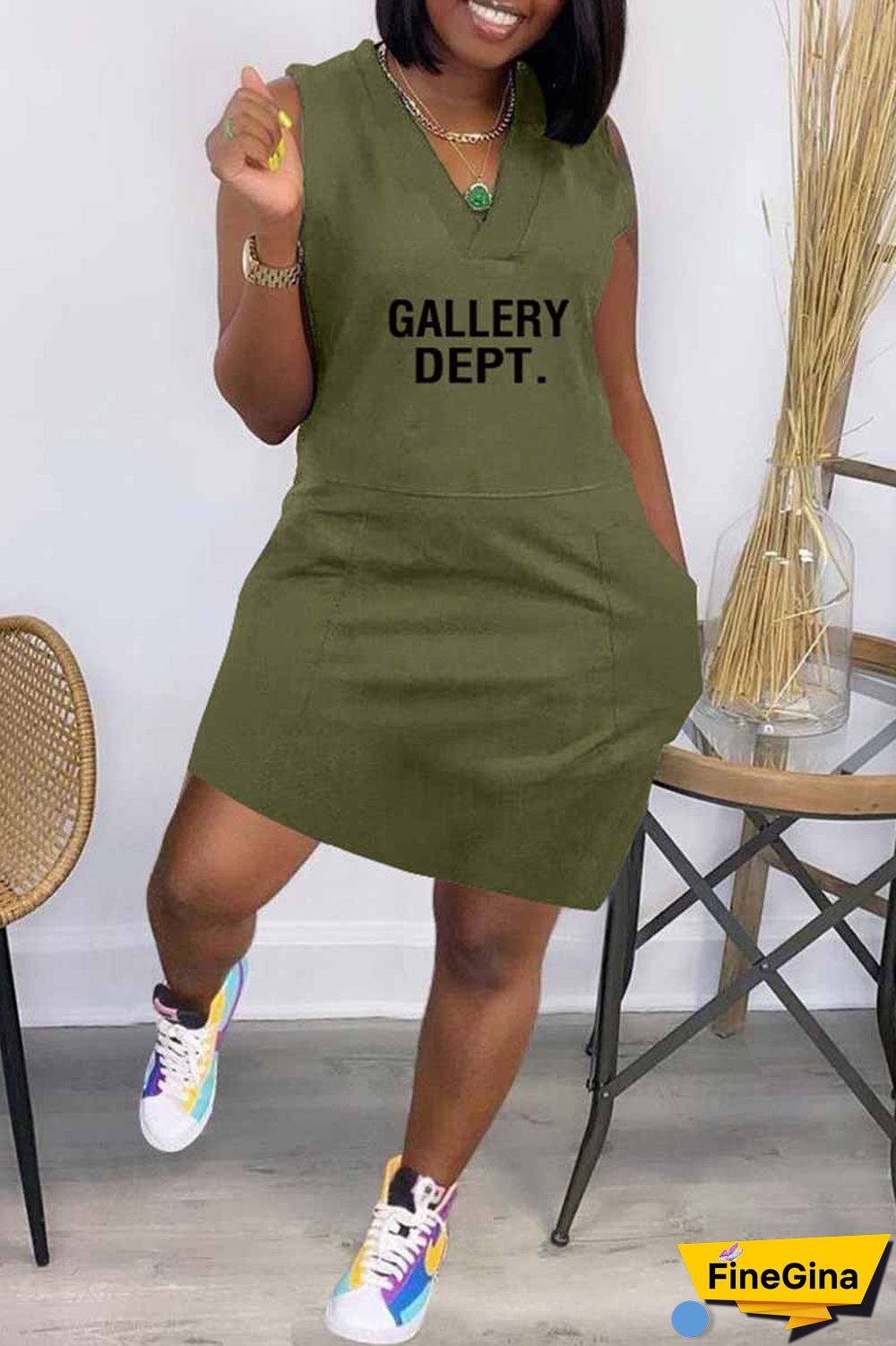 Army Green Street Print Letter V Neck One Step Skirt Dresses