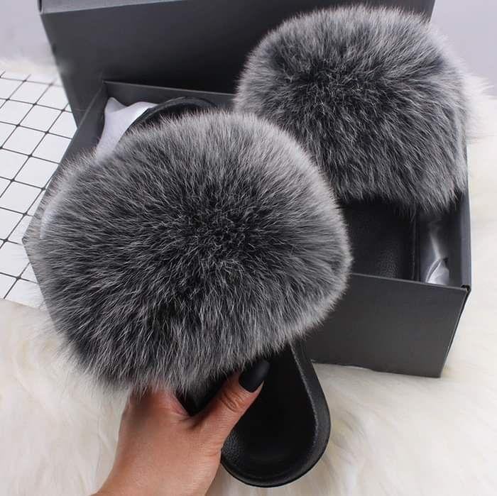THE GORGEOUS LADIES FLUFFY SLIDES™ LIMITED STOCK!