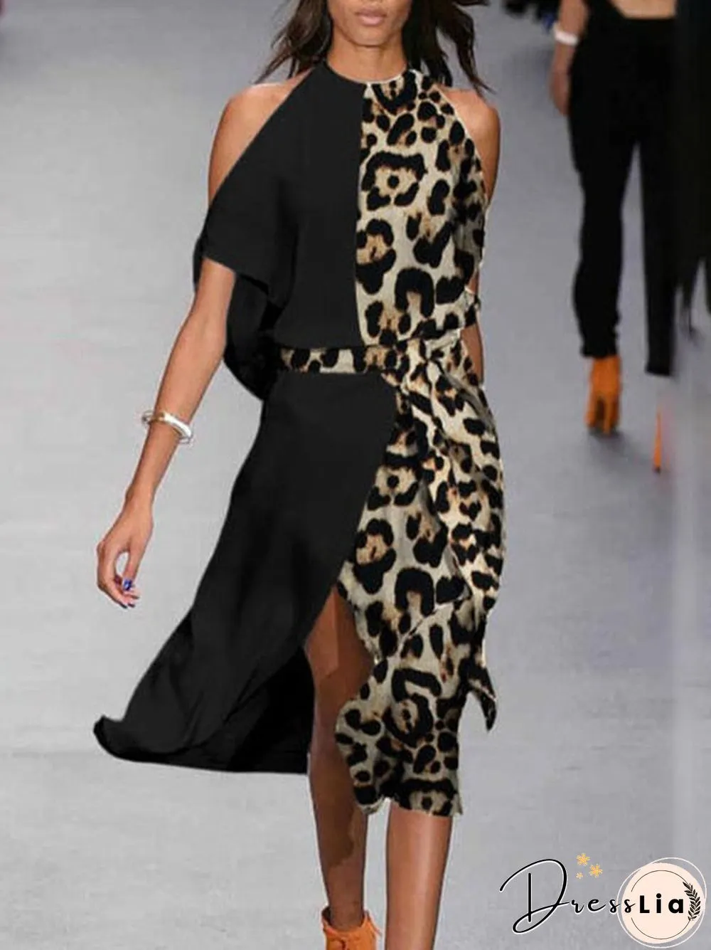Retro Pattern Print Dress Women Sexy Elegant Short Sleeved Halter Loose Slit Party Dress