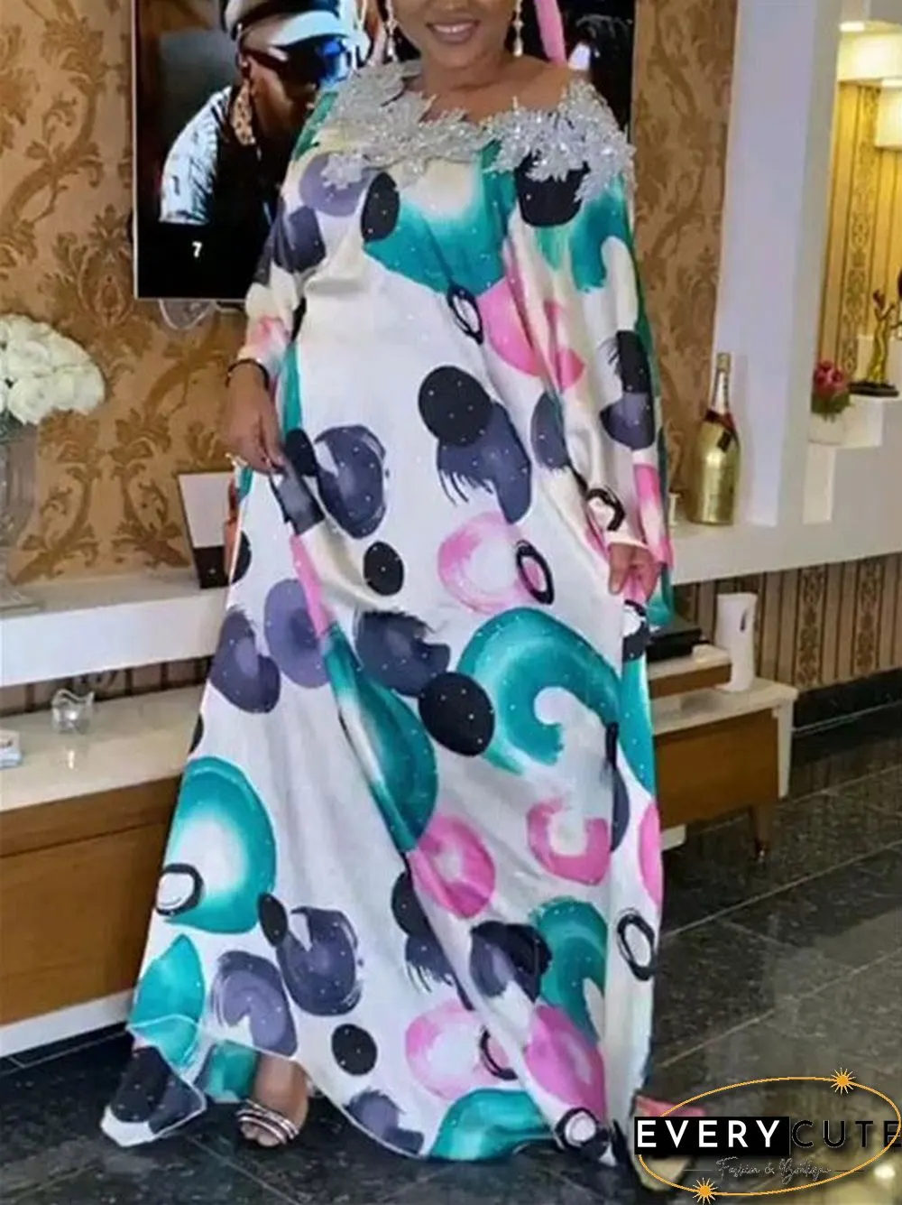 Western Style Round Pattern Smooth Dress