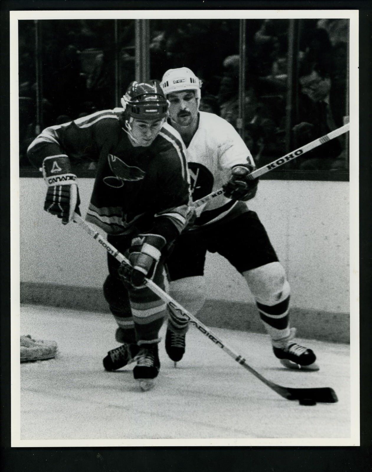 Bryan Trottier 1984 Press Original Photo Poster painting by Bob Olen New York Islanders Blues