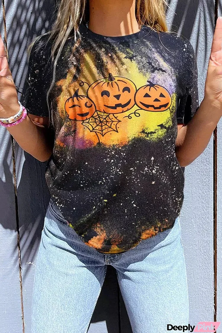 Halloween Pumpkin Face Bat Bleached T-Shirt