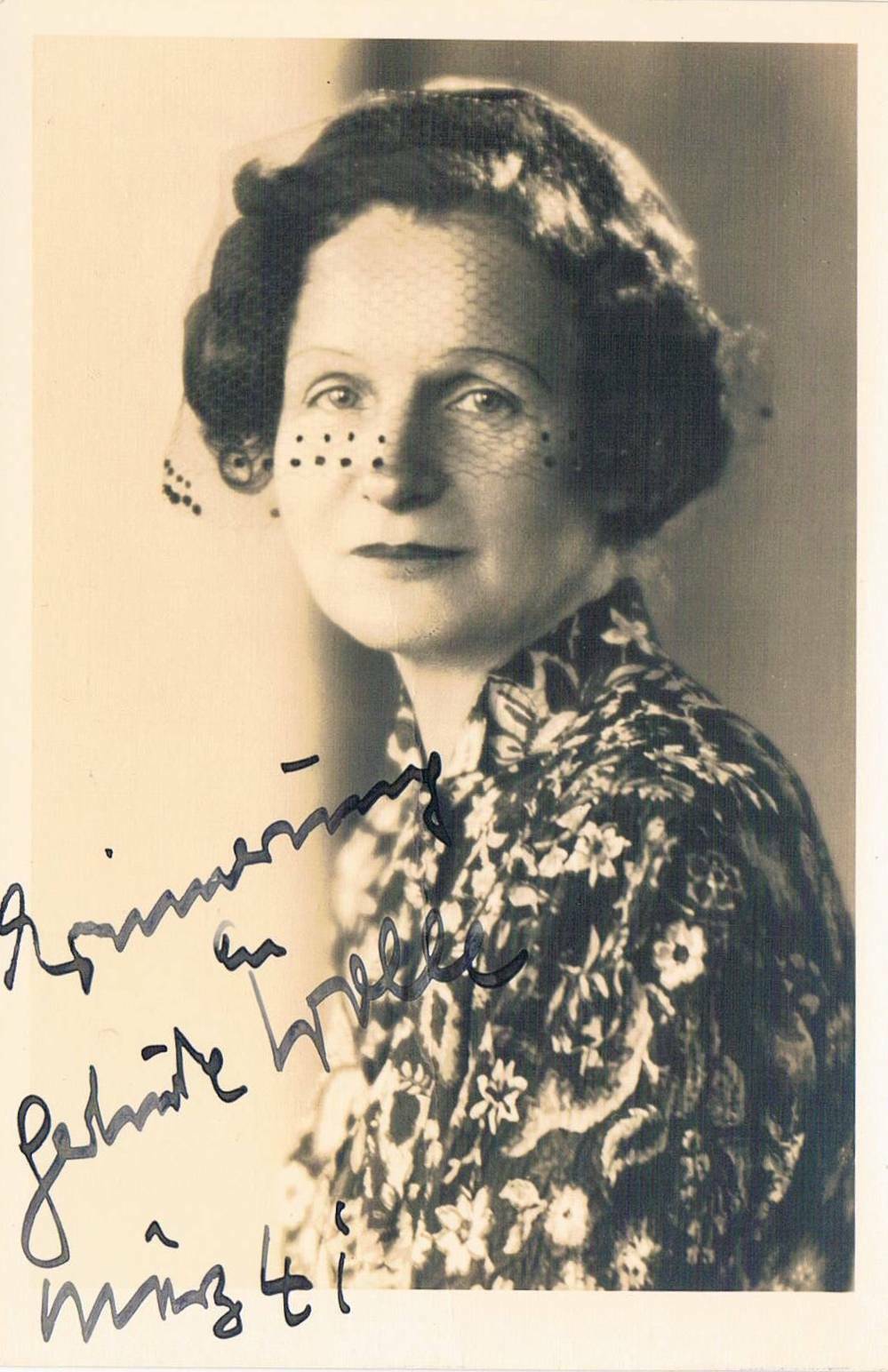 Gertrud Wolle 1891-1952 autograph signed postcard Photo Poster painting 3.5x5.5