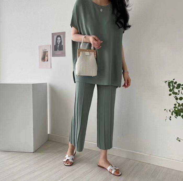 Pure Color Casual Two-Piece Knitted Set MusePointer