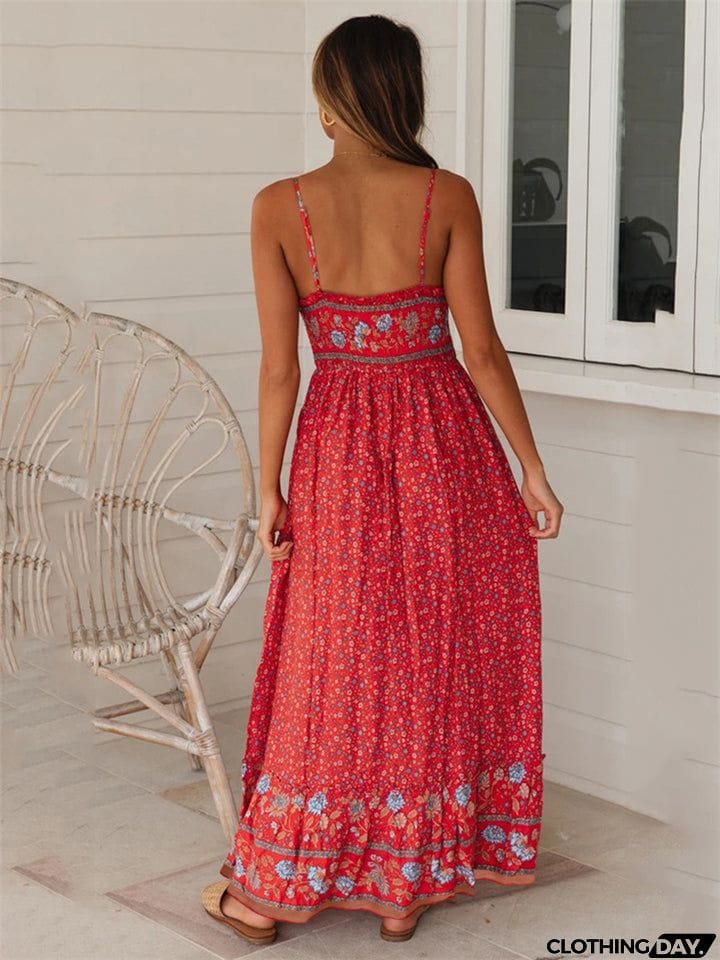 All-Over Floral Print Fitted Waist Pullover Pleated Detailing Spaghetti Strap Dress