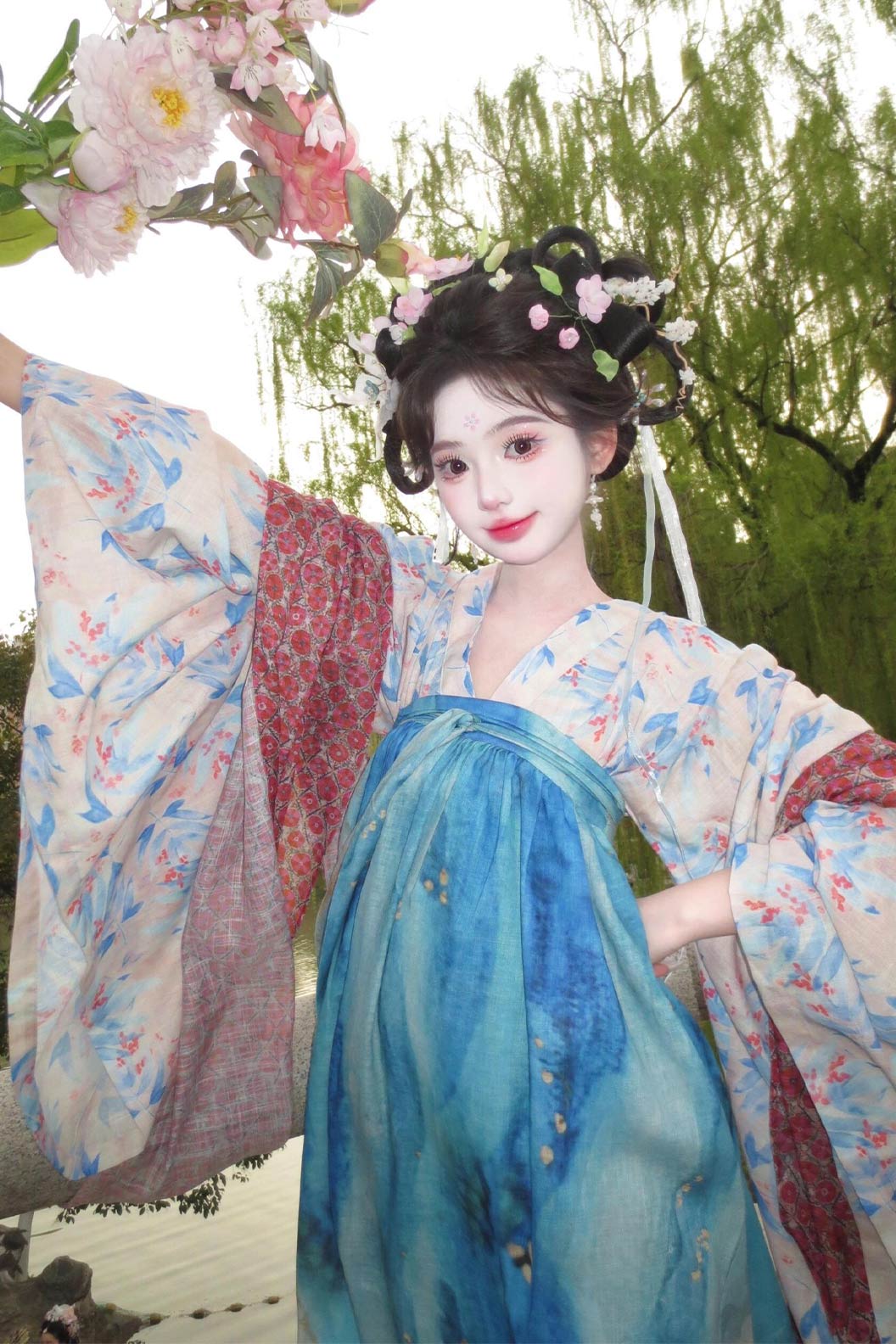 Tang Dynasty Blue Hanfu Dress with Qixiong Wide Sleeve Ru and Floral Ruqun - yaoying 瑶影 Stupa Stones