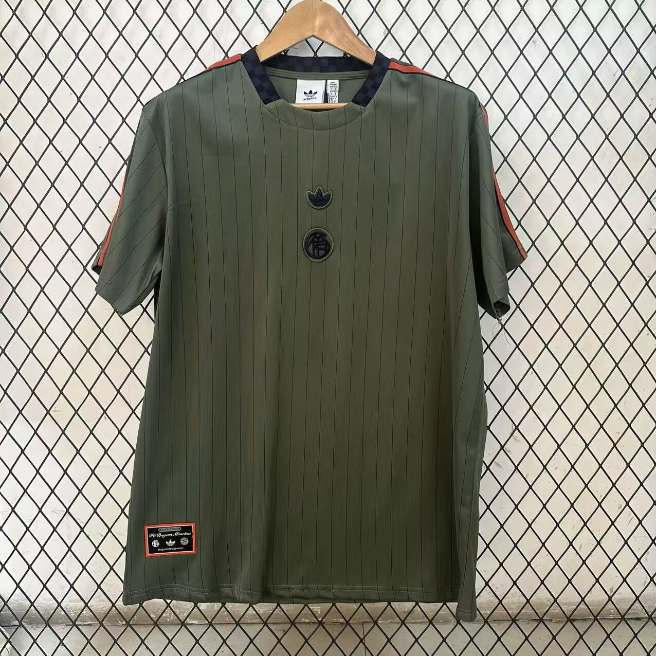 2025/26-BAY-RET-FAN-B01324