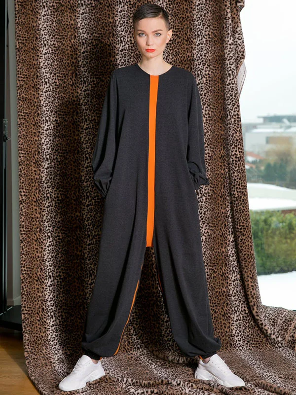Stylish Black-Orange Contrast Color Split-Joint Round-Neck Jumpsuits