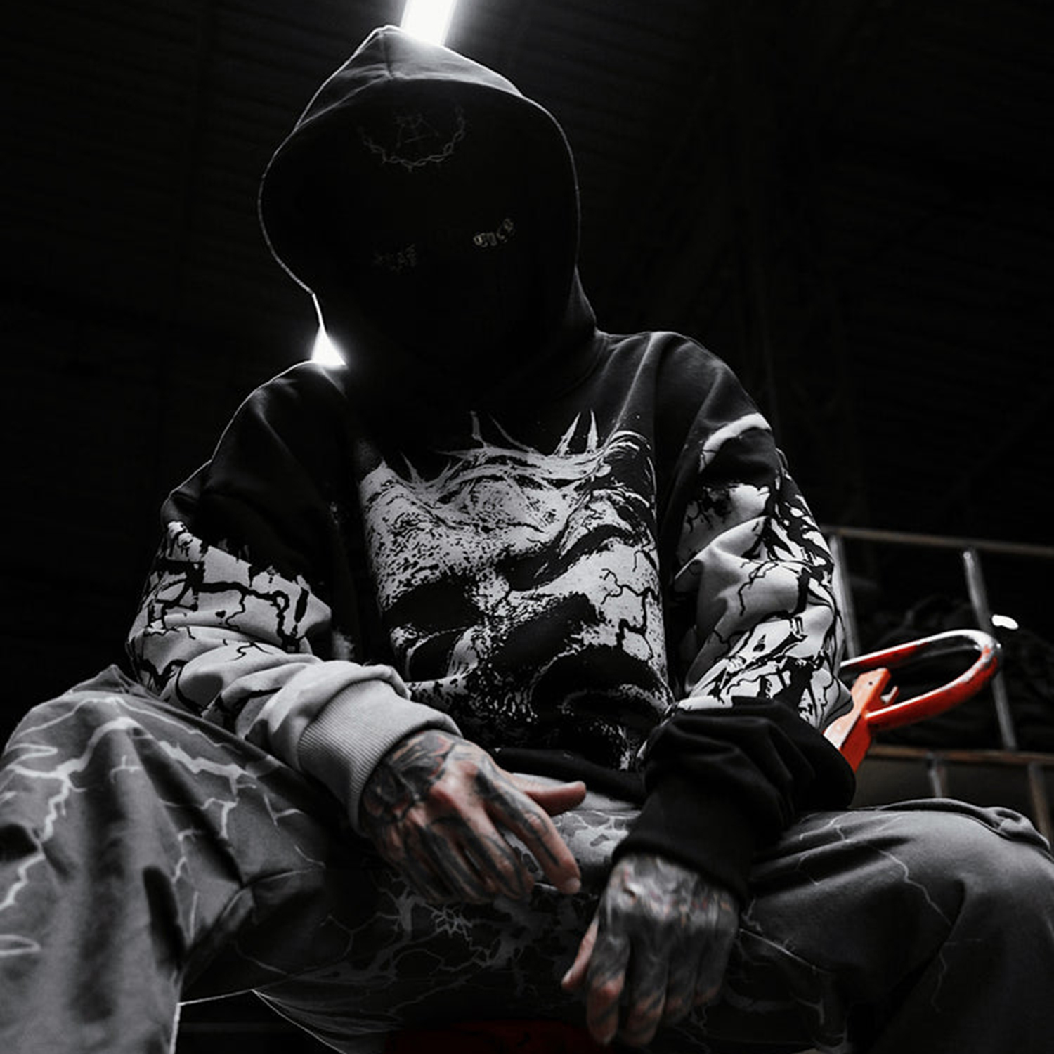 High-Performance Motorcycle Riding Jacket with Reflective Flame Design