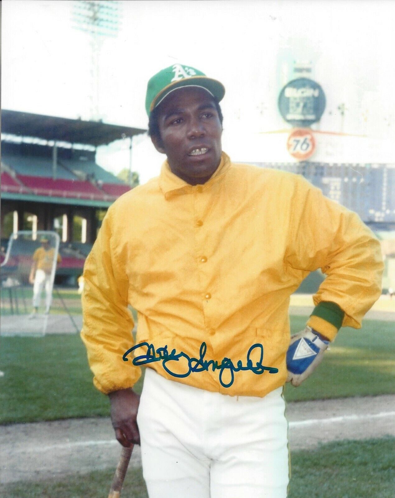 Manny Sanguillen autographed 8x10 Oakland Athletics#S561