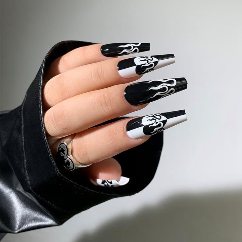 Agreedl European American Fake Nails Black And White Color Matching Flame Nail Patch Stiletto French Ballerina Full Cover Nail Tip