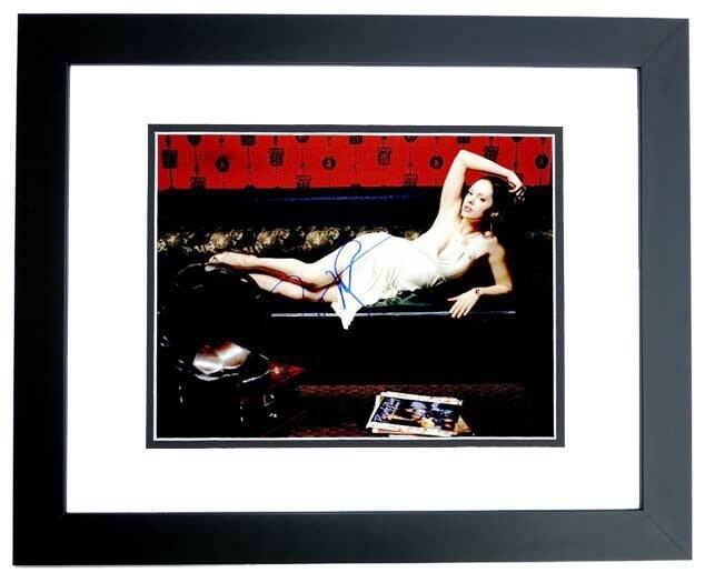 Rose McGowan Signed - Autographed Charmed Actress 8x10 inch Photo Poster painting - FRAMED