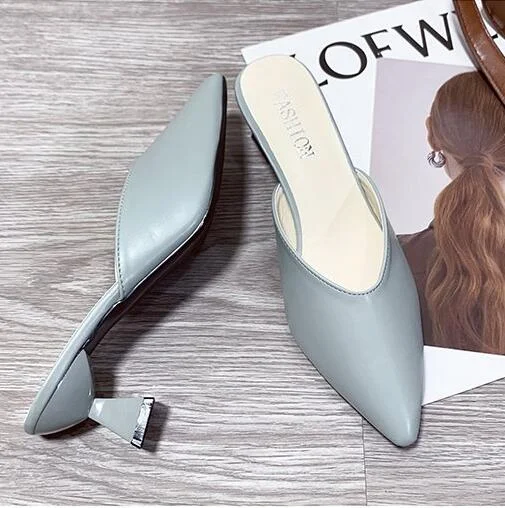 2020 Summer Fashion Women Pointed Toe Slipper Nude White Square Low Heels Outsides Ladies Slides Luxury Brand Beach Mules Shoes