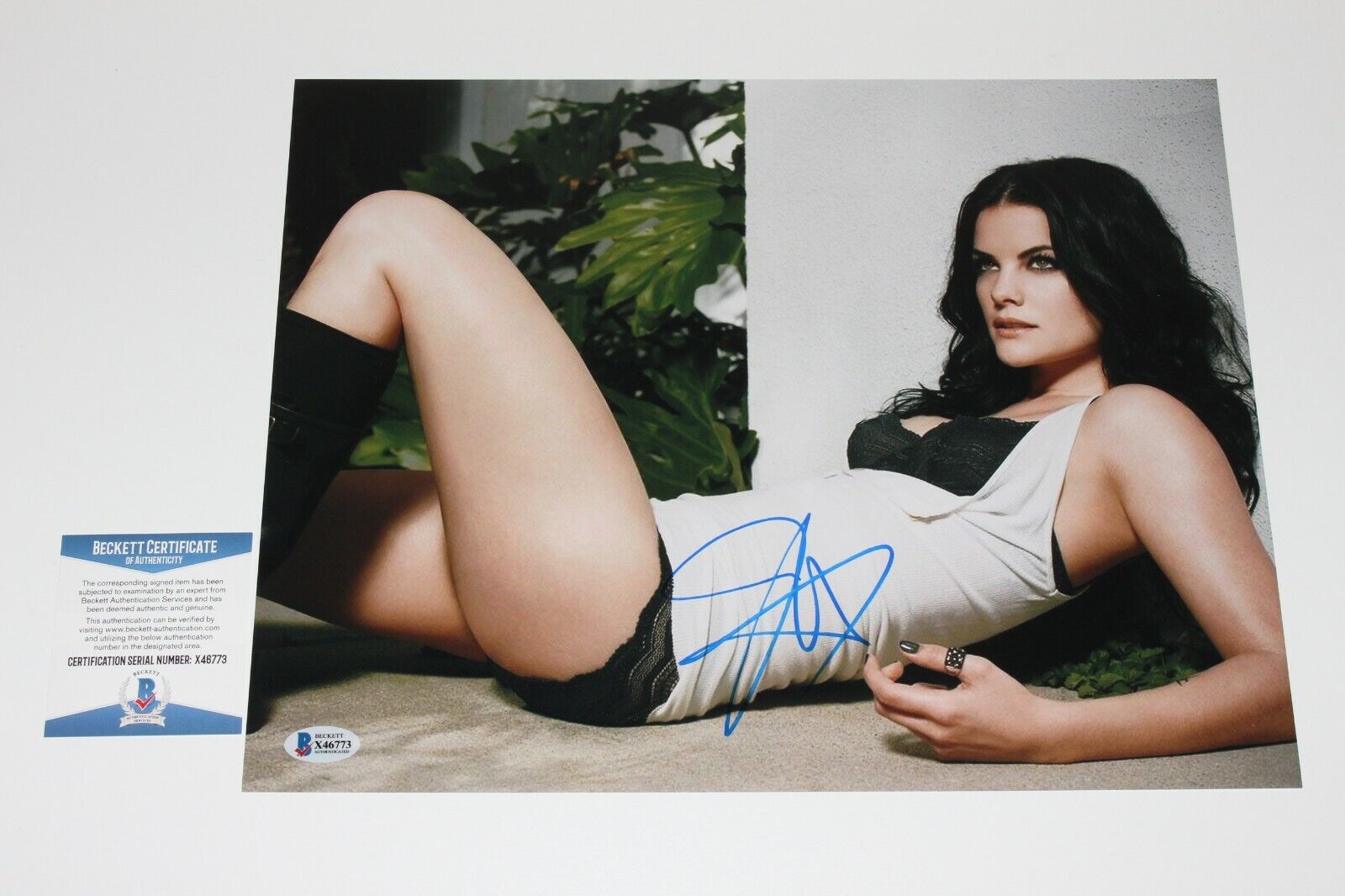 SEXY JAIMIE ALEXANDER SIGNED 11X14 Photo Poster painting A BECKETT COA BLINDSPOT THOR DARK WORLD