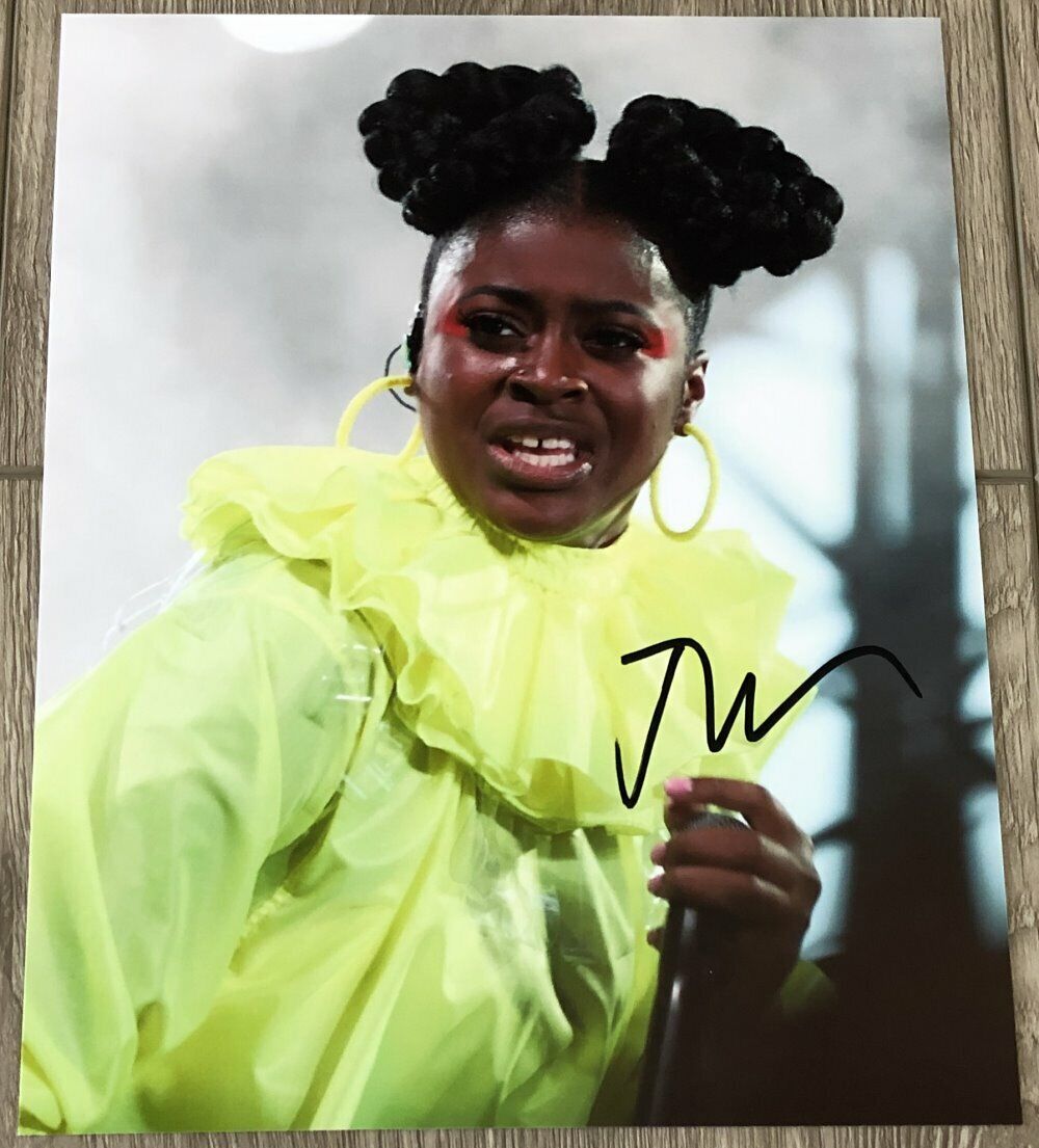 TIERRA WHACK WORLD SIGNED AUTOGRAPH WASTELAND 8x10 Photo Poster painting E w/EXACT PROOF