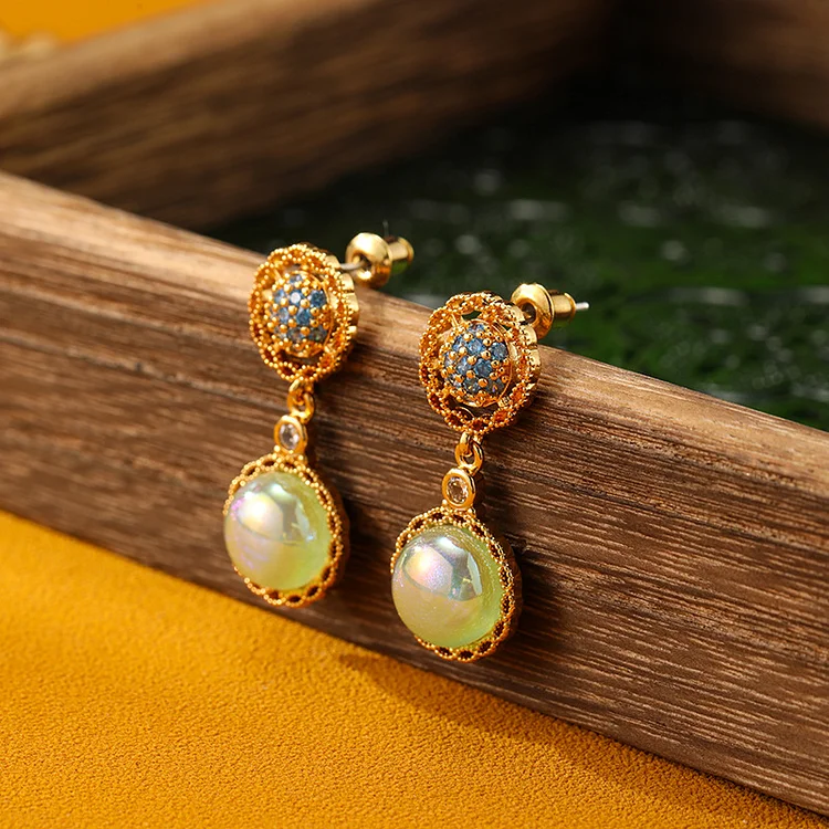 Vintage diamond studded pearl earrings