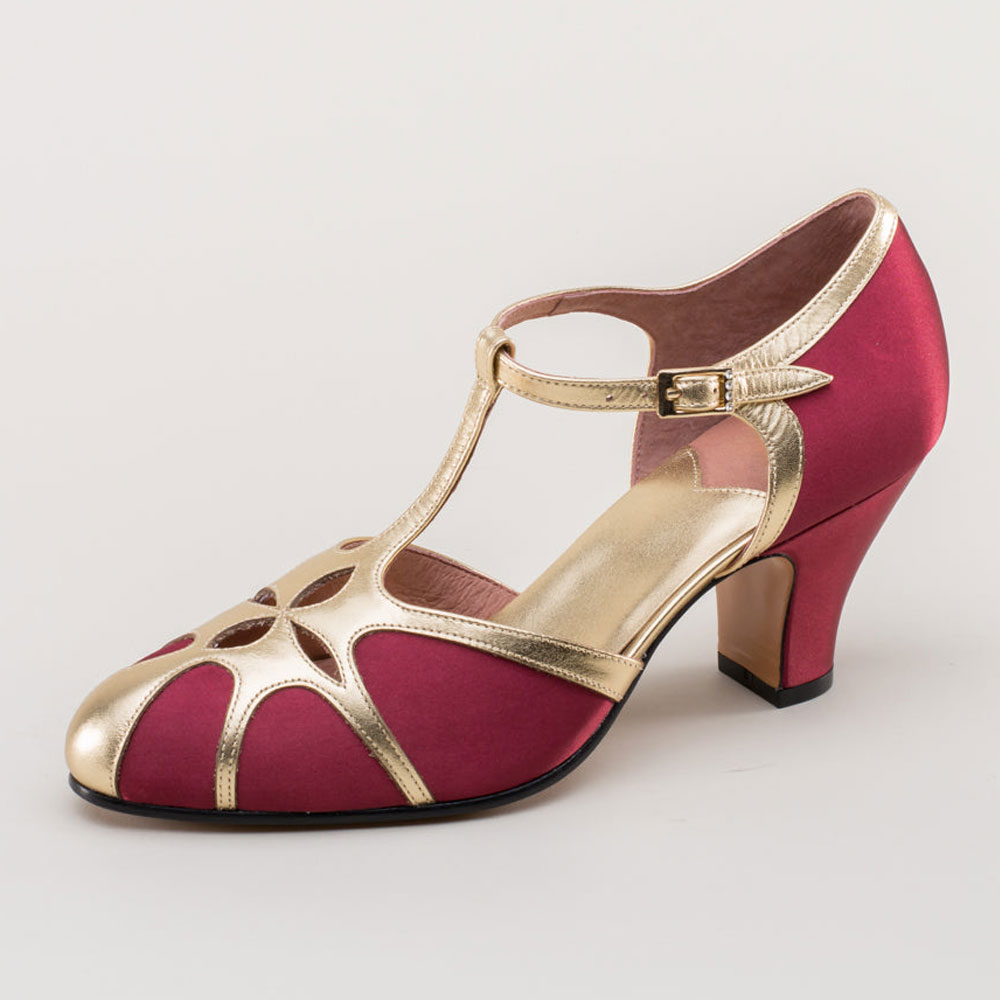 Red & Gold Satin Closed Toe T-Strap Dance Shoes Vintage Heels Nicepairs