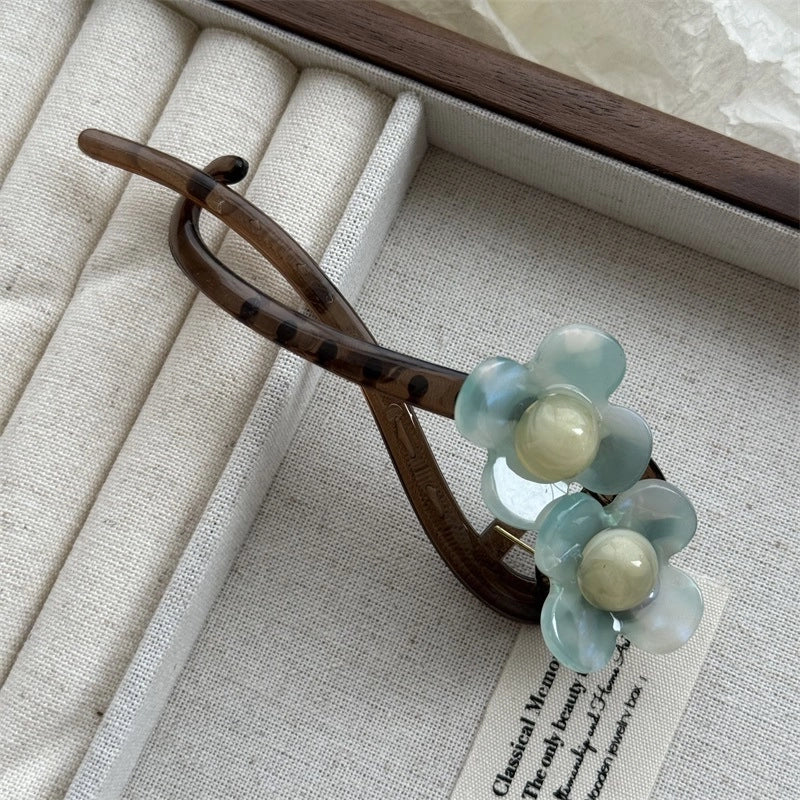 Women’s Classic Style Flower Plastic Hair Claws