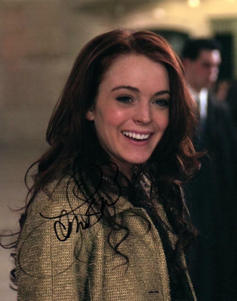 Lindsay Lohan signed 8x10 Photo Poster painting Picture autographed Pic includes COA