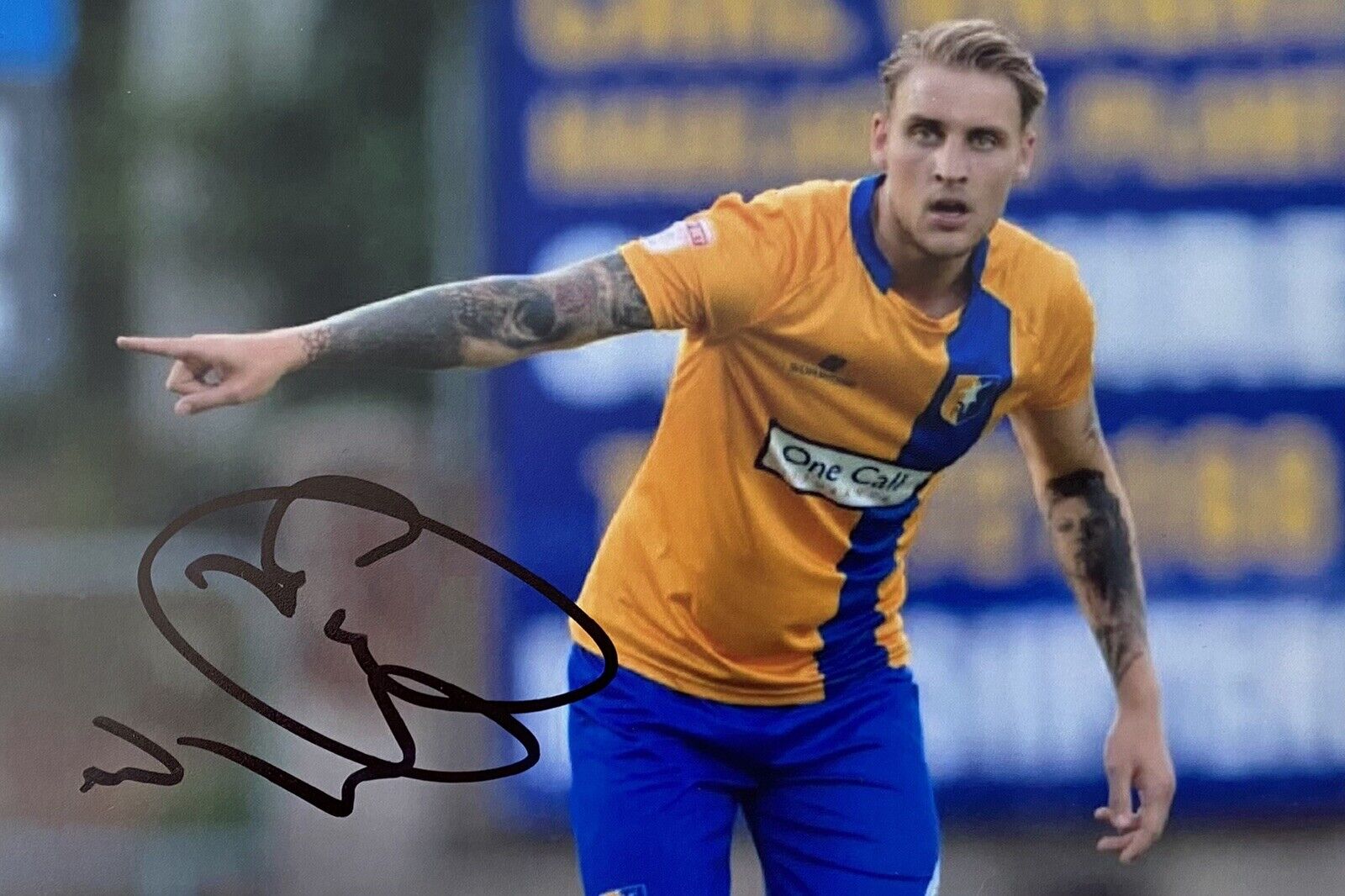 George Taft Genuine Hand Signed Mansfield Town 6X4 Photo Poster painting