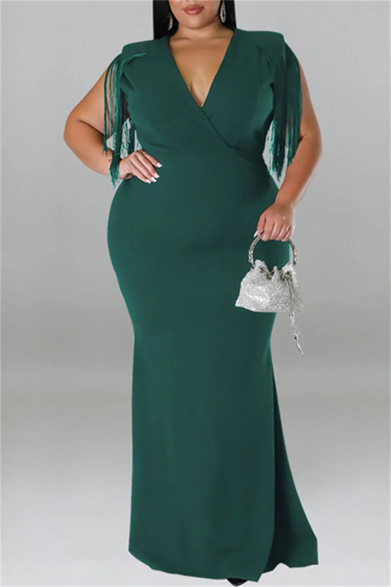 Green Casual Plus Size Solid Tassel Patchwork V Neck Long Dress | EGEMISS