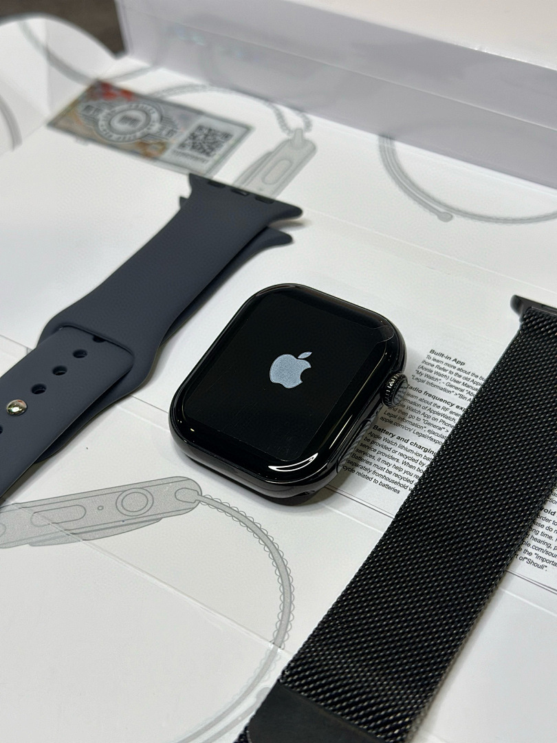 Smartwatch with Cellular SIM Card Version