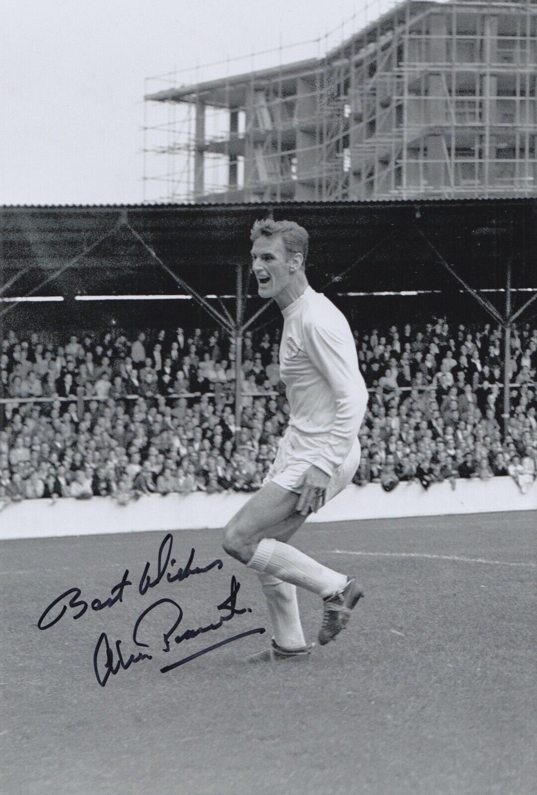 ALAN PEACOCK HAND SIGNED 12X8 Photo Poster painting LEEDS UNITED FOOTBALL AUTOGRAPH ENGLAND 4