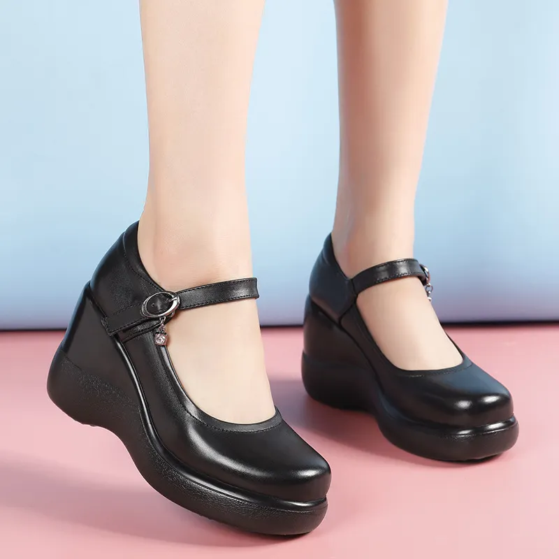 Breakj Breakj Head 8CM High-Slope And Waterproof Table Single Shoe Round Head Buckle Loose Cake Thick-Soled Mother Shoes Flat Bottom Shallow Women's Shoes