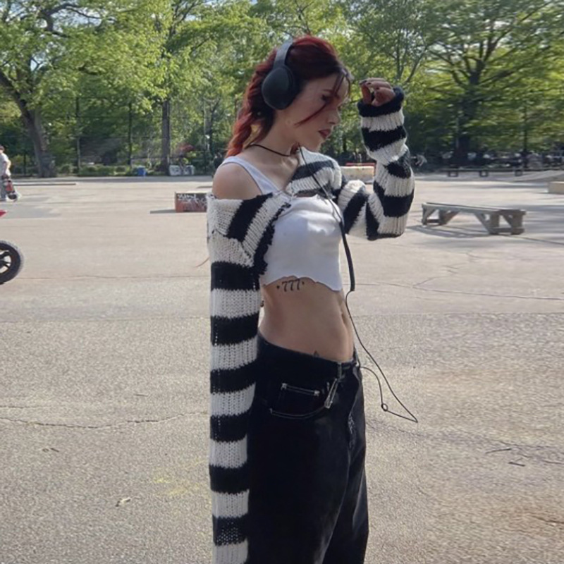 Ootddress Knit Shrugs Tops For Women Black And White Striped Mini Cardigan Knitwear Long Sleeve Drop Shoulder Shrug Top Y2k E-girls