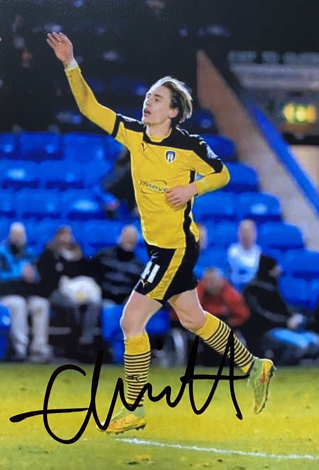 Elliott Hewitt Genuine Hand Signed Colchester United 6X4 Photo Poster painting