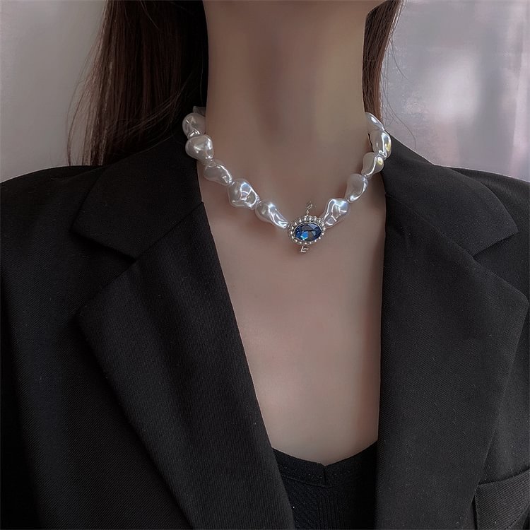 Irregular Shaped Pearl Necklace KERENTILA