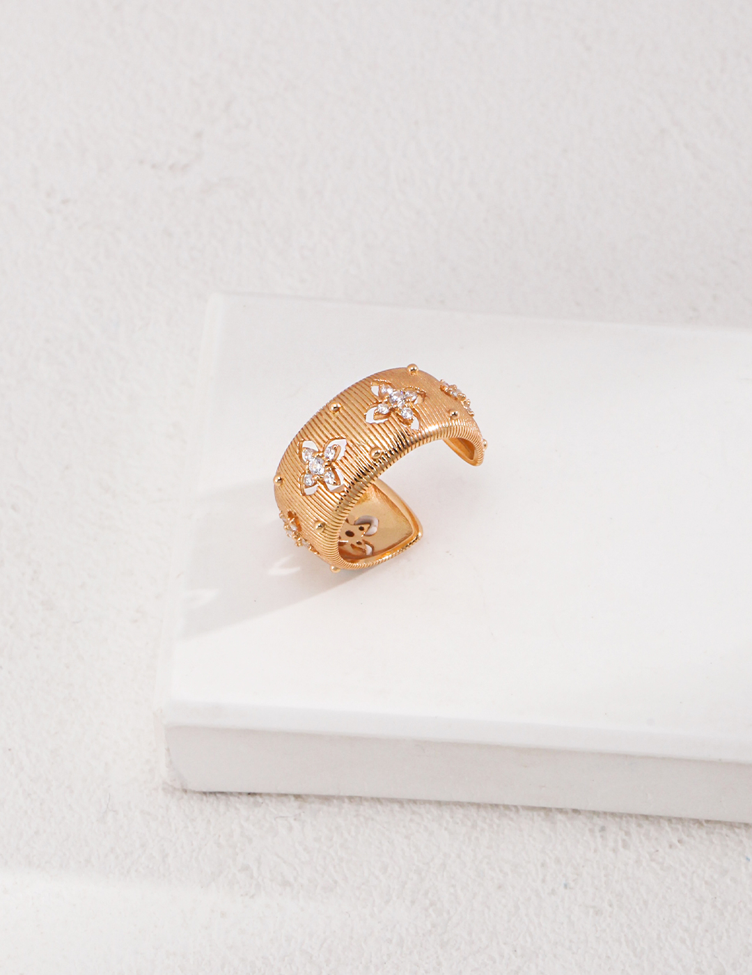 Vintage Star Floral Ring 