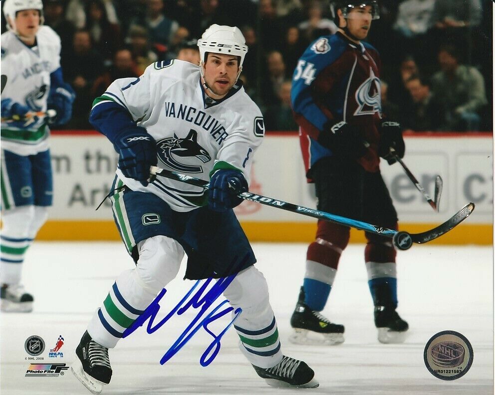 WILLIE MITCHELL SIGNED VANCOUVER CANUCKS 8x10 Photo Poster painting #2 Autograph PROOF!