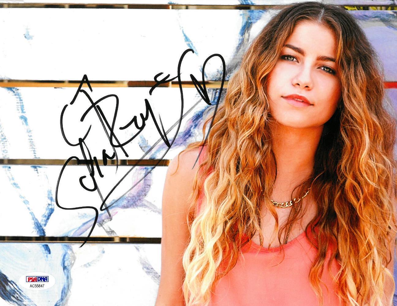 Sofia Reyes Signed Authentic Autographed 8.5x11 Photo Poster painting PSA/DNA #AC55847