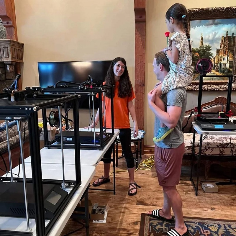 Zuckerberg brings Creality 3D printers to his daughter as best gift