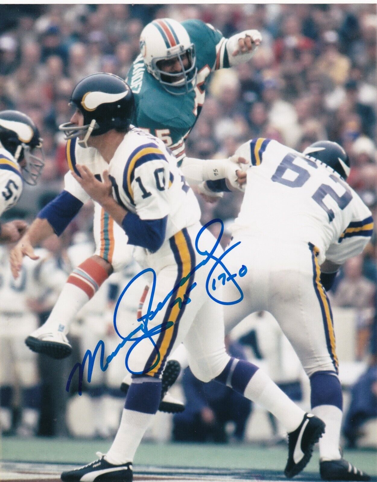 MANNY FERNANDEZ MIAMI DOLPHINS 17-0 ACTION SIGNED 8x10