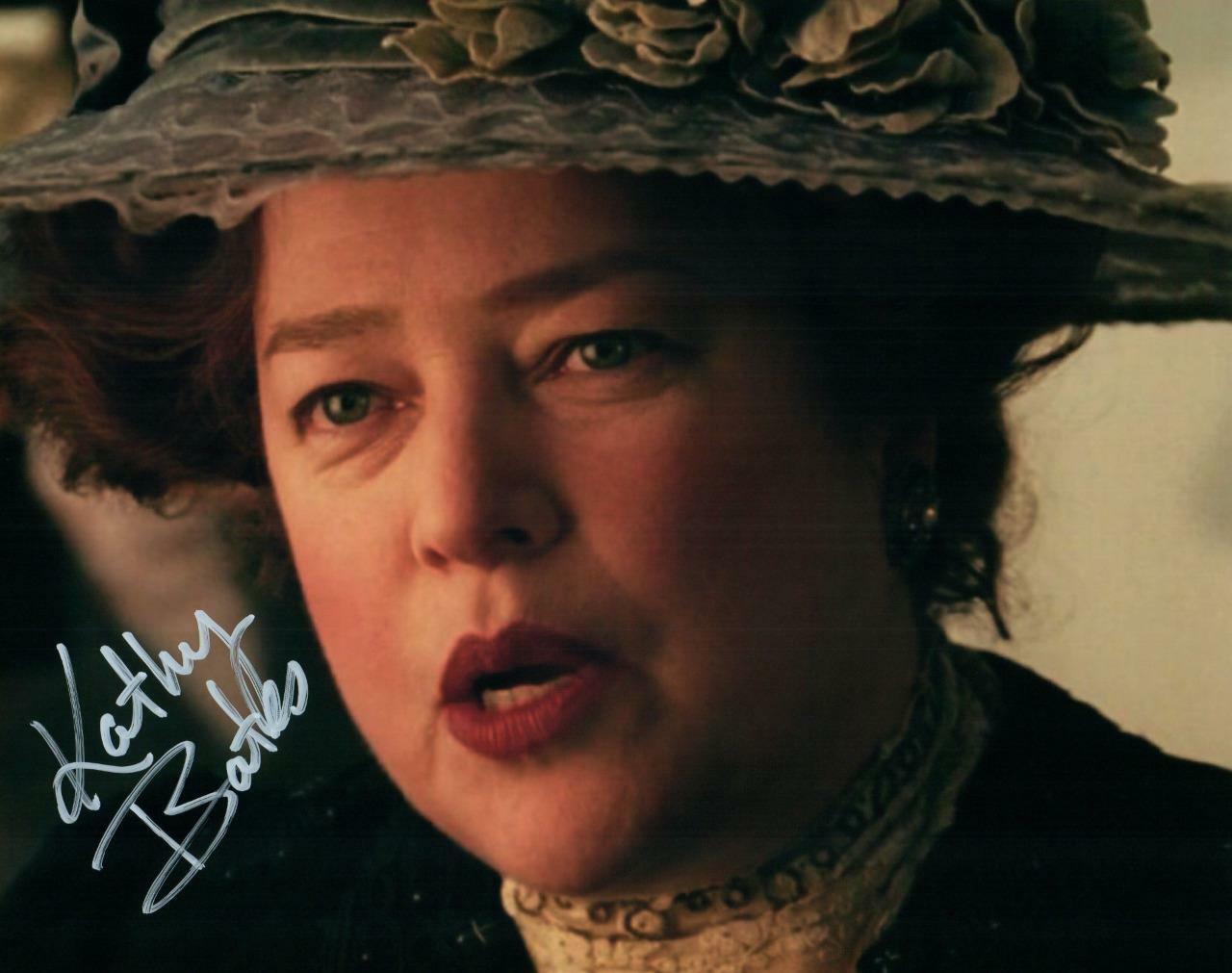 Kathy Bates signed 8x10 Photo Poster painting picture autographed good looking plus COA