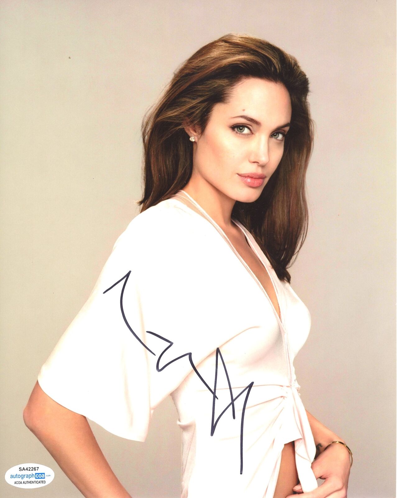 Angelina Jolie SIGNED 10X8 Photo Poster painting Genuine Signature AFTAL ACOA TPA (7437)