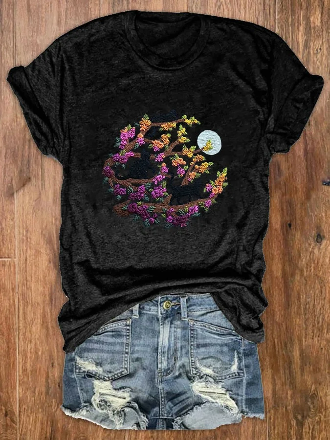 Women's Cat Embroidery Printed Crew Neck T-Shirt