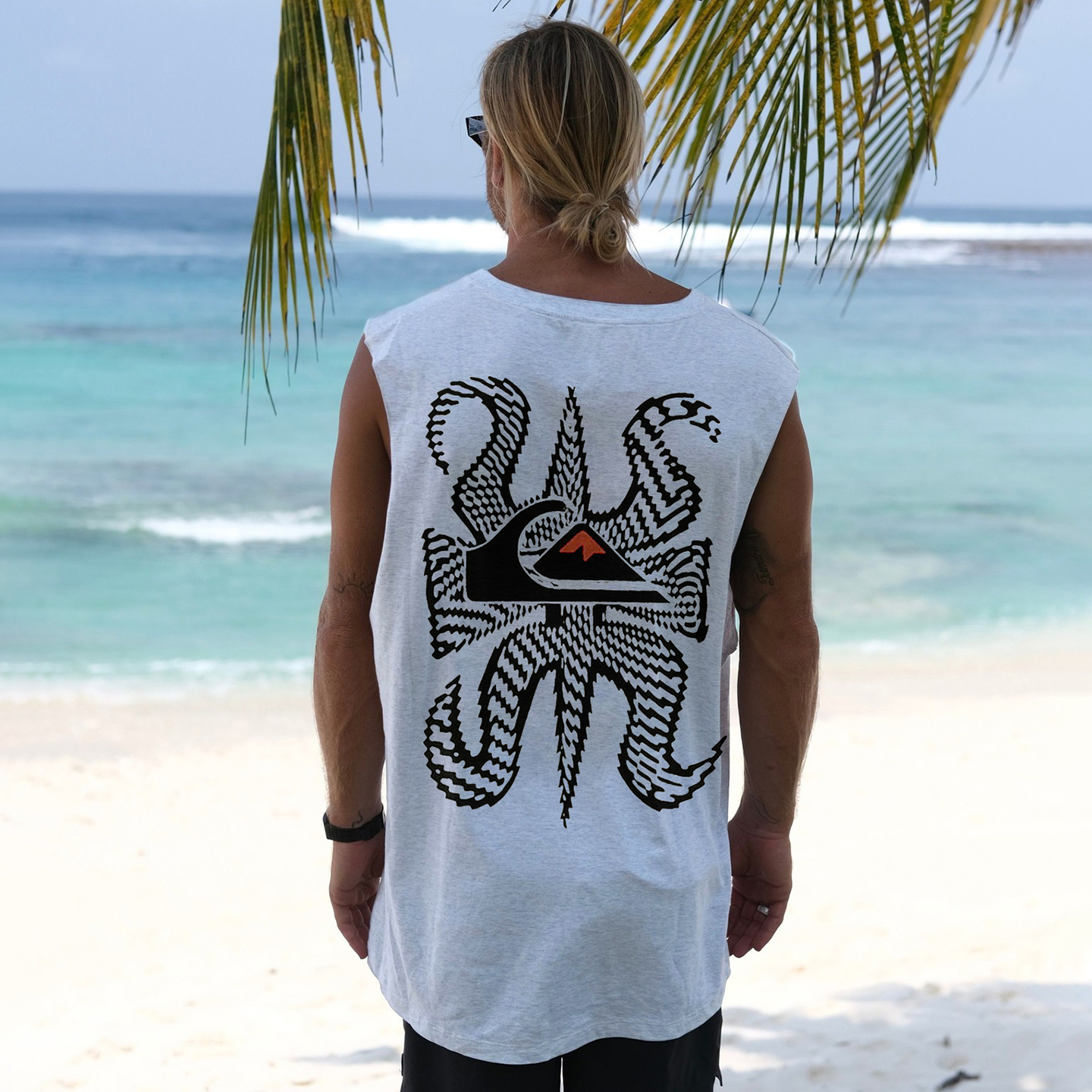 Vintage Unisex Oversized Sleeveless T-shirt Seaside Holiday Surfing Print Vest / TECHWEAR CLUB / Techwear