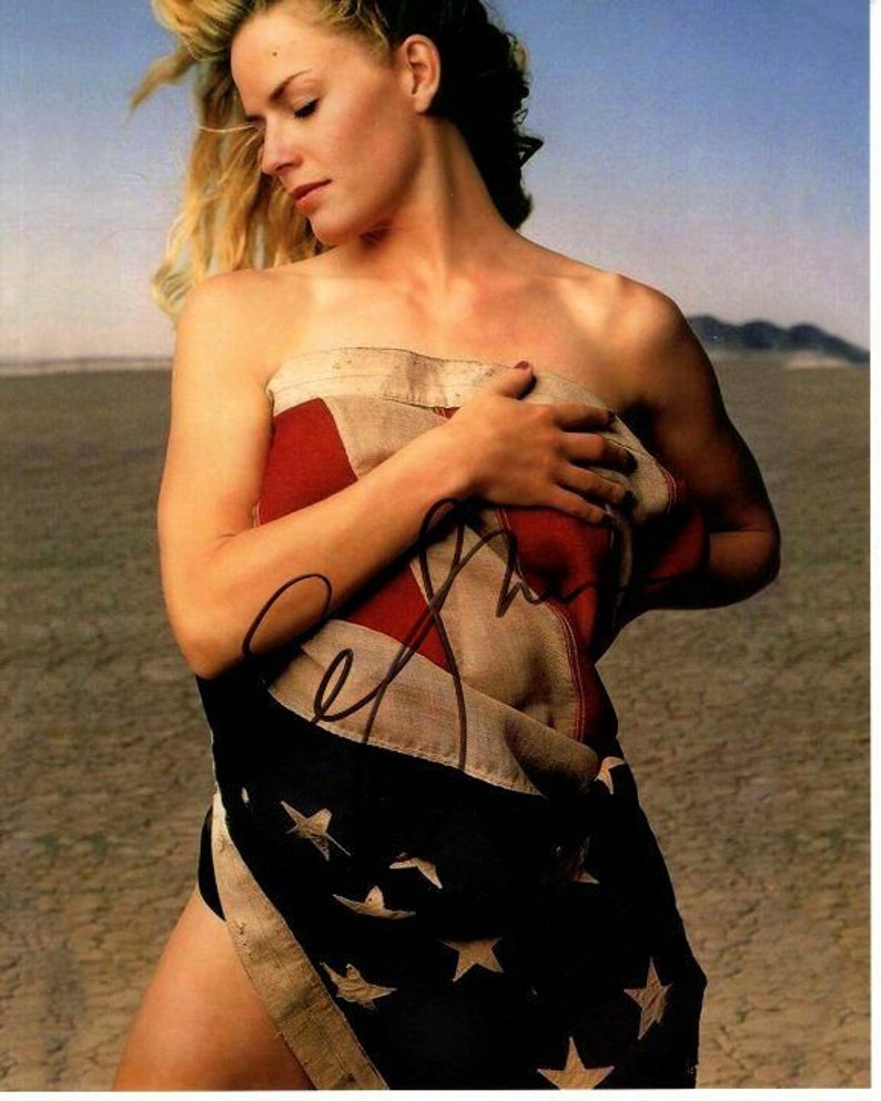 Elisabeth shue signed autographed american flag Photo Poster painting