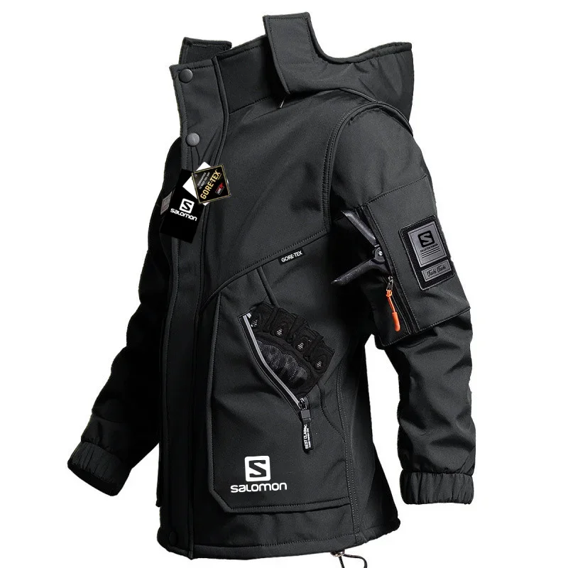 P&aacute;nsk&aacute; nepromokav&aacute; turistick&aacute; bunda Salomon je tepl&aacute; a pohodln&aacute;