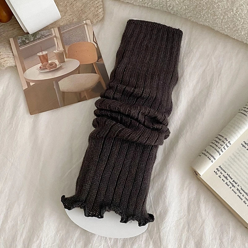 Women’s Vacation Minimalist Solid Color Cotton Polyacrylonitrile Fiber Crew Socks A Pair