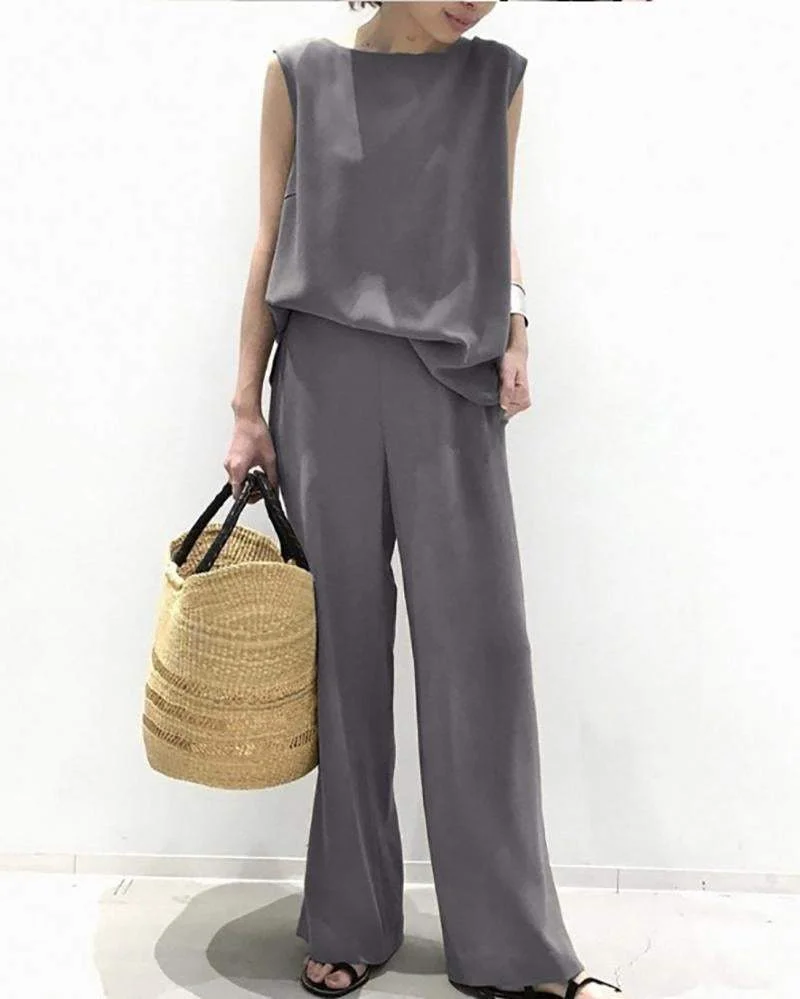 Set of crew neck vest & slacks