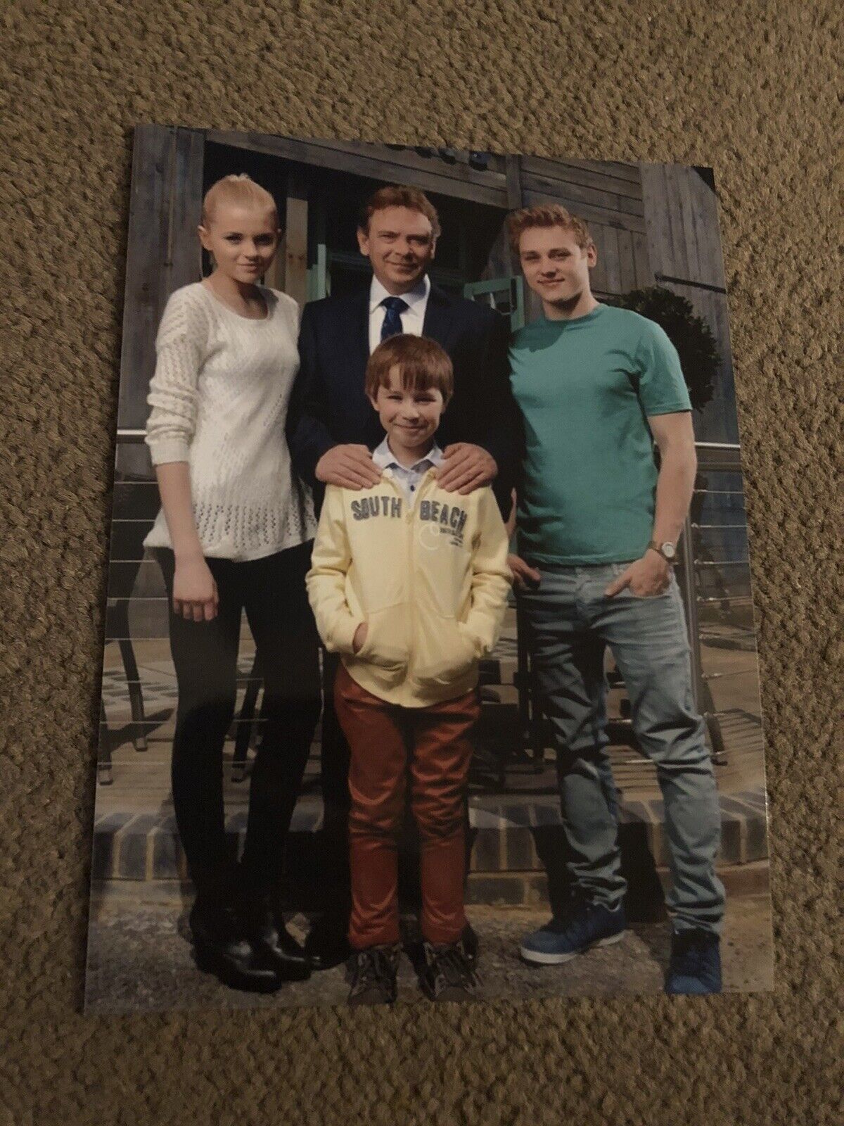 THE BEALES (EASTENDERS) UNSIGNED Photo Poster painting- 7x5”