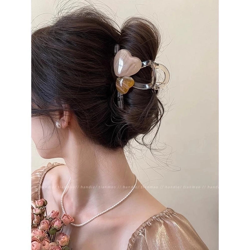 Women’s Casual Streetwear Heart Shape Arylic Handmade Hair Claws