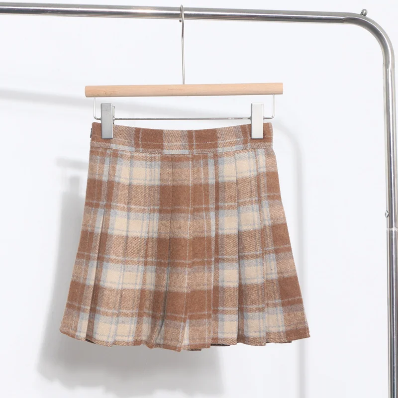 Uveng Real Shooting Lattice Folded Skirt Woman 2023 Winter Dress Hair To Prevent Light Half-Dress Skirt High Waist Thin Word Short Skirt 1999