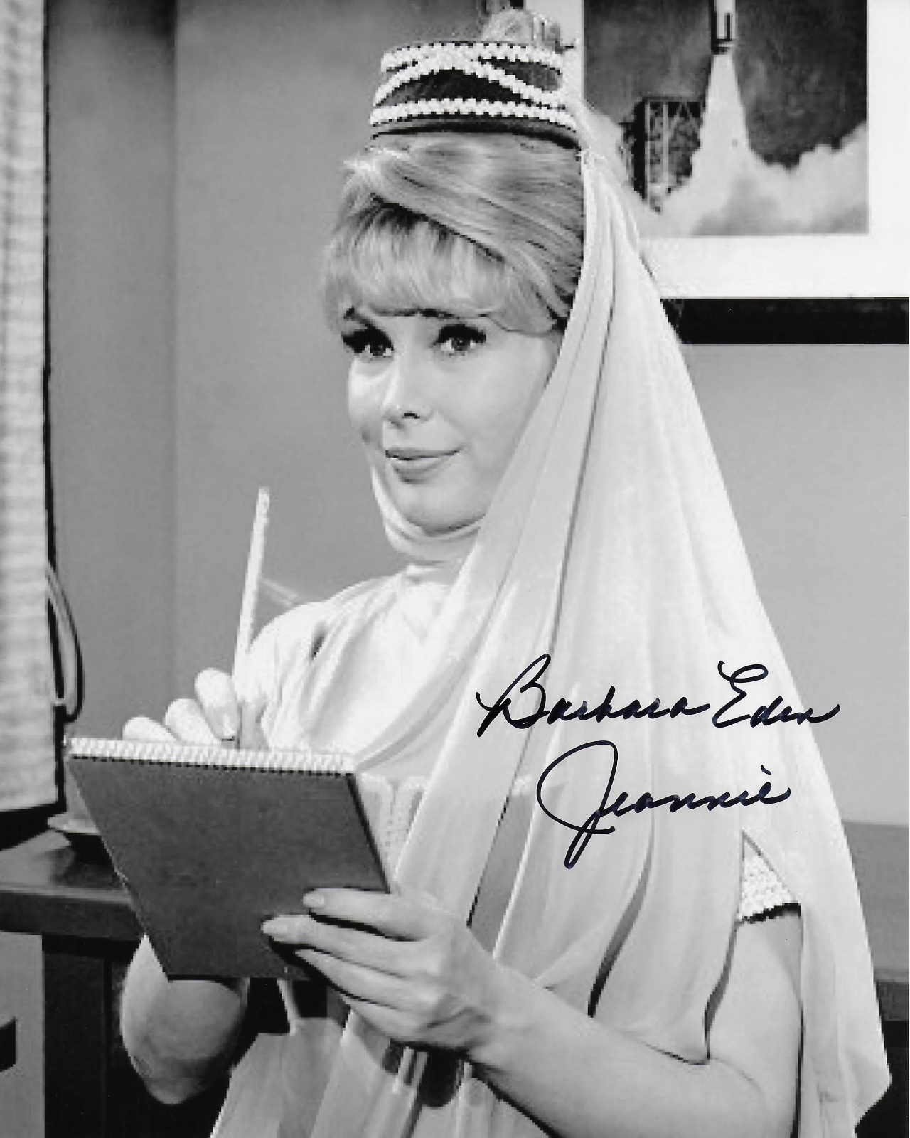 Barbara Eden I Dream of Jeannie 8x10 Photo Poster painting #32 signed at The Hollywood Show