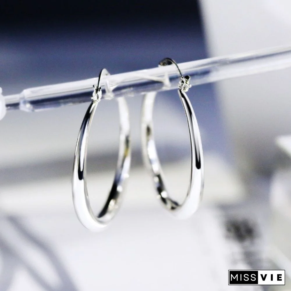 1 Pair Women's Fashion Simple 18K Yellow Soild Gold Hoop Earrings Exquisite Diameter 33mm Circle Hoop Earrings for Wedding Engagement Christmas Jewelry Gifts